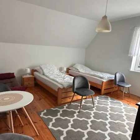 Semesterbostad Large And Comfortable With A Garden *