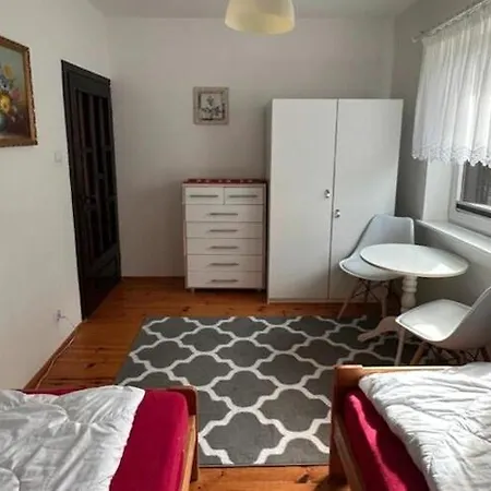 Semesterbostad Large And Comfortable With A Garden *